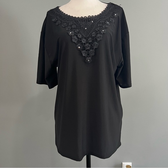 Kivenst Top - Picture 2 of 15